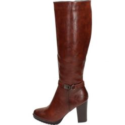Brązowe kozaki damskie, buty SABATINA DM18-32. Pomarańczowe kozaki damskie Sabatina, na wysokim obcasie, na obcasie, bez zapięcia. W wyprzedaży za 149,00 zł.