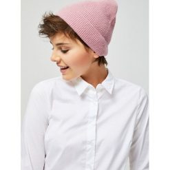Czapka w prążki. Czapki damskie Moodo, bez wzorów. Za 14,99 zł.