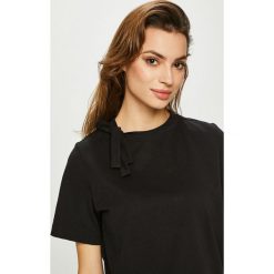 Answear - Top Orient Express. Czarne topy damskie ANSWEAR, s, bez wzorów, z bawełny, z okrągłym kołnierzem. W wyprzedaży za 39,90 zł.