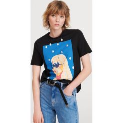 T-shirt z grafiką - Czarny. Czarne t-shirty damskie Reserved, s, bez wzorów, bez kołnierzyka. Za 39,99 zł.
