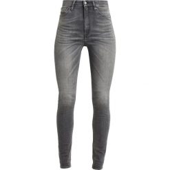 Kings Of Indigo CHRISTINA HIGH Jeans Skinny Fit tinted dirt grey. Szare jeansy damskie marki Kings Of Indigo, bez wzorów, z elastanu. W wyprzedaży za 353,40 zł.