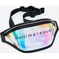 Saszetka nerka holo z nadrukiem - Czarny. Czarne nerki damskie Sinsay, z nadrukiem, z nadrukiem, bez dodatków. Za 39,99 zł.