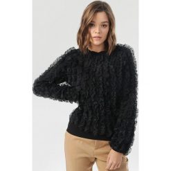 Czarny Sweter Petileore. Czarne swetry damskie Born2be, s, bez wzorów, bez rękawów, bez kaptura. Za 139,99 zł.