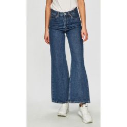 Tommy Jeans - Jeansy. Niebieskie jeansy damskie Tommy Jeans, z podwyższonym stanem. W wyprzedaży za 379,90 zł.