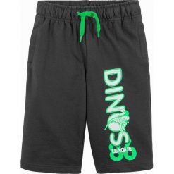 Bermudy dresowe bonprix antracytowy melanż. Szare dresy chłopięce bonprix, na lato, z nadrukiem, z dresówki, sportowe. Za 16,99 zł.