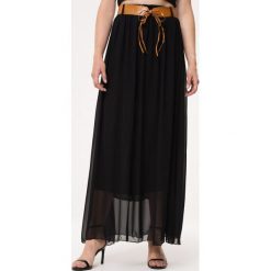 Czarna Spódnica Forest Skylights. Czarne spódniczki damskie Born2be, s, bez wzorów, maxi. Za 49,99 zł.