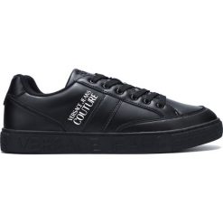 Versace Jeans Couture Tenisówki Czarny. Czarne trampki męskie Versace Jeans Couture, bez wzorów, z jeansu, bez zapięcia. Za 600,95 zł.