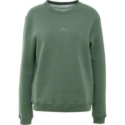 Holzweiler ANNA Bluza green melange. Szare bluzy damskie marki Alma en Pena, z materiału, na płaskiej podeszwie. Za 649,00 zł.