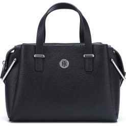 Tommy Hilfiger Core Medium Torebka Czarny. Czarne torebki klasyczne damskie TOMMY HILFIGER, w paski, z materiału, bez dodatków. Za 602,95 zł.