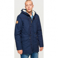 Zimowa parka z kapturem - Granatowy. Niebieskie parki męskie Cropp, na zimę, l. Za 369,99 zł.