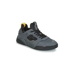 Buty Globe TILT EVO. Szare trampki męskie marki Globe, bez wzorów, bez zapięcia. Za 379,00 zł.