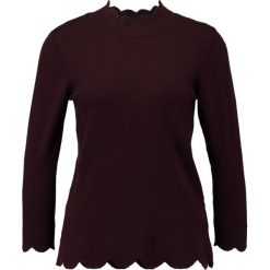 Swetry klasyczne damskie: Cortefiel Sweter bordeaux