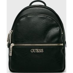 Guess Jeans - Plecak. Czarne plecaki damskie Guess Jeans, z aplikacjami, z bawełny. W wyprzedaży za 499,90 zł.