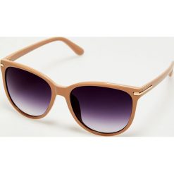 Okulary przeciwsłoneczne. Brązowe okulary przeciwsłoneczne damskie Moodo. Za 24,99 zł.
