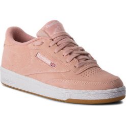 Buty Reebok - Club C 85 CN5202 Peach Twist/Gum/White. Różowe buty sportowe damskie Reebok, na co dzień, bez wzorów, ze skóry, bez obcasa, na płaskiej podeszwie, bez zapięcia. W wyprzedaży za 229,00 zł.