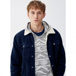Bluza z kapturem typu ponczo. Szare bluzy męskie Pull&Bear, m, bez wzorów, z kapturem, bez rękawów, z kapturem. Za 109,00 zł.