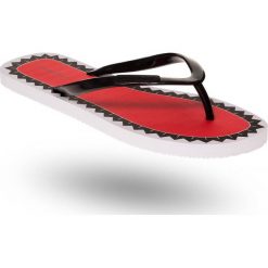 Wielokolorowe japonki damskie. Czerwone klapki damskie Emporio Armani, z aplikacjami, z gumy, bez obcasa. Za 103,60 zł.