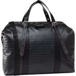 Torba GUESS - Dan L.A. (JACQUARD COATED) Travel TMDLJC P0338 BLA. Czarne torby męskie skórzane Guess, z aplikacjami, ze skóry ekologicznej. Za 749,00 zł.