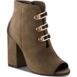 Botki CARINII - B4236 I43-000-000-C00. Zielone buty zimowe damskie marki Carinii, z nubiku, na obcasie. W wyprzedaży za 259,00 zł.
