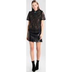 Bluzki asymetryczne: Sister Jane THROUGH THE GRAPEVINE OYSTER Bluzka black