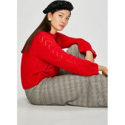Levi's - Sweter. Brązowe swetry klasyczne damskie Levi's®, l, z dzianiny, z okrągłym kołnierzem. Za 369,90 zł.