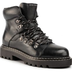 Trapery MEXX - Darnell MXDA0058W Black. Pomarańczowe trapery damskie Mexx, ze skóry, przed kolano, na wysokim obcasie, bez zapięcia. W wyprzedaży za 499,00 zł.