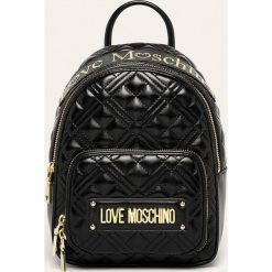 Love Moschino - Plecak. Czarne plecaki damskie Love Moschino, z aplikacjami, ze skóry. W wyprzedaży za 639,90 zł.