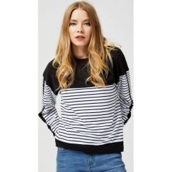 Bluza oversize w prążki. Czarne bluzy damskie Moodo, xl, w paski, z bawełny, z długim rękawem, długie, bez kaptura. Za 27,99 zł.