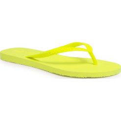 Japonki SUPERDRY - Super Sleek Fluro Flip Flop WF310008A Neon Yellow 24K. Żółte klapki damskie Superdry, bez wzorów, z tworzywa sztucznego, bez obcasa. W wyprzedaży za 79,00 zł.