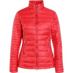 Barbour IONA Kurtka przejściowa tartarnred. Czerwone kurtki damskie Barbour, bez wzorów, z materiału. W wyprzedaży za 486,85 zł.