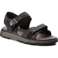 Sandały CLARKS - Un Trek Part 261326127 Black Leather. Czarne klapki męskie Clarks, bez wzorów, ze skóry. W wyprzedaży za 269,00 zł.
