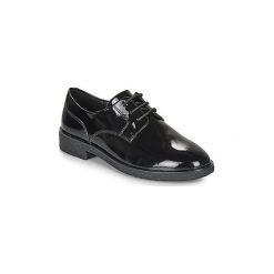 Derby Clarks GRIFFIN LANE. Czarne półbuty damskie Clarks, bez wzorów, bez obcasa, bez zapięcia. W wyprzedaży za 319,20 zł.