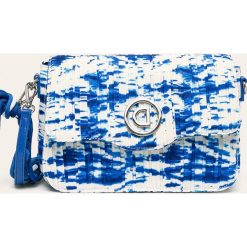Desigual - Torebka. Niebieskie listonoszki damskie Desigual, w paski, z poliesteru, na ramię, małe, bez dodatków. W wyprzedaży za 219,90 zł.