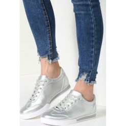 Srebrne Buty Sportowe Turning Away. Szare buty sportowe damskie vices, bez wzorów, sportowe. Za 59,99 zł.
