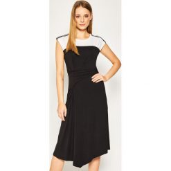 Sukienka codzienna Liu Jo Sport TA0198 J6998. Czarne sukienki damskie Liu Jo Sport, na co dzień, l, bez wzorów, z elastanu, sportowe, bez kołnierzyka, bez rękawów, proste. Za 459,00 zł.