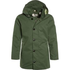 Scotch Shrunk MIDLENGTH JACKET WITH CONTRAST INTERNAL Parka crocodile. Zielone kurtki dziewczęce marki Scotch Shrunk, z bawełny. W wyprzedaży za 384,30 zł.