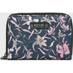 Medicine - Portfel Sensual Preppy. Niebieskie portfele damskie MEDICINE, bez wzorów, ze skóry ekologicznej. Za 29,90 zł.