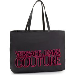 Torebka VERSACE JEANS COUTURE - E1VUBB20 71287 899. Czarne torebki klasyczne damskie Versace Jeans Couture, bez wzorów, z jeansu, klasyczne, na ramię, bez dodatków. W wyprzedaży za 339,00 zł.