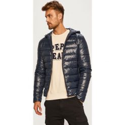 Wrangler - Kurtka. Niebieskie płaszcze męskie Wrangler, s, bez wzorów, z poliesteru, krótkie, z kapturem. Za 439,90 zł.