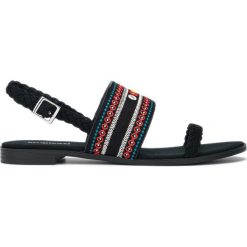 Desigual Sandały Czarny. Czarne sandały damskie Desigual, w paski, z materiału, bez obcasa, z paskami. Za 498,95 zł.