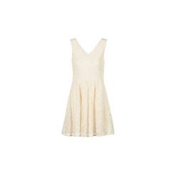 Sukienki krótkie Vero Moda SASHA. Brązowe sukienki damskie Vero Moda, l, bez wzorów, bez kołnierzyka, z krótkim rękawem, krótkie, mini. Za 143,20 zł.