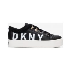 DKNY Suri Tenisówki Czarny. Czarne trampki i tenisówki damskie DKNY, bez wzorów, ze skóry, bez zapięcia. Za 659,95 zł.