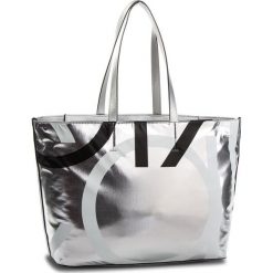 Torebka CALVIN KLEIN - Loud Shopper Metalic K60K604656 904. Szare torby na zakupy damskie marki Calvin Klein, ze skóry ekologicznej, na ramię. Za 549,00 zł.