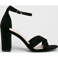 Answear - Sandały Ideal Shoes. Żółte sandały damskie ANSWEAR, bez wzorów, z materiału, bez obcasa, na obcasie, na klamry. Za 119,90 zł.