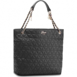 Torebka GUESS - HWVG69 88230 BLA. Czarne torebki klasyczne damskie Guess, z aplikacjami, ze skóry ekologicznej, duże. Za 649,00 zł.