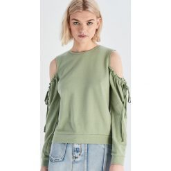 Bluza z bufiastymi rękawami - Zielony. Zielone bluzy damskie marki Sinsay, s, bez wzorów, bez rękawów, bez kaptura. Za 39,99 zł.