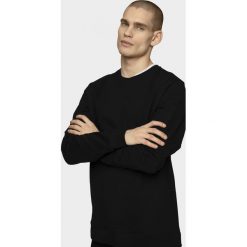 Bluza męska BLM600 - głęboka czerń - Outhorn. Bluzy męskie Outhorn, m, bez wzorów, bez kołnierzyka, bez rękawów, bez kaptura. W wyprzedaży za 59,99 zł.