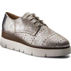 Oxfordy GEOX - D Kattilou A D827PA 077BN C1007 Silver. Szare półbuty damskie Geox, bez obcasa, na koturnie, bez zapięcia. W wyprzedaży za 329,00 zł.