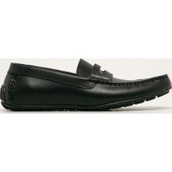 Calvin Klein - Mokasyny skórzane. Czarne mokasyny męskie Calvin Klein, na co dzień, bez wzorów, ze skóry, casualowe, z okrągłym noskiem, bez zapięcia. Za 519,90 zł.