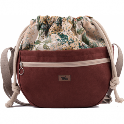 Torebka listonoszka "CROSSERKA", kolor bordo bloom. Czerwone listonoszki damskie me&BAGS, w kwiaty, z tkaniny, przez ramię, małe, bez dodatków. Za 219,00 zł.